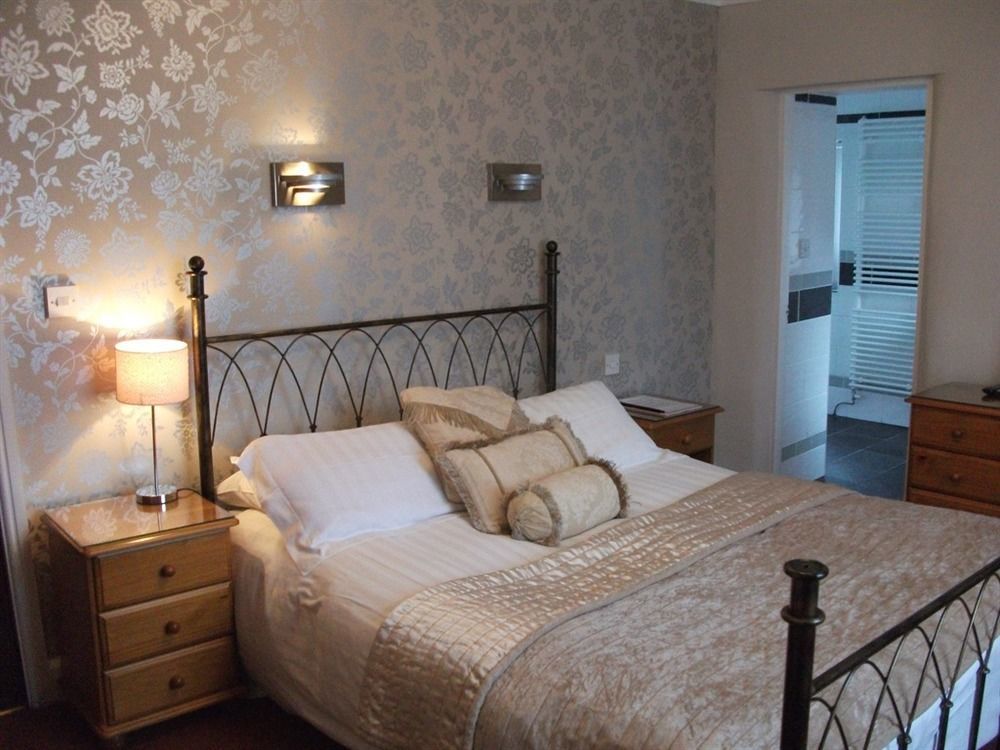 Cambridge House (Adults Only) Hotel Уиндермер Екстериор снимка