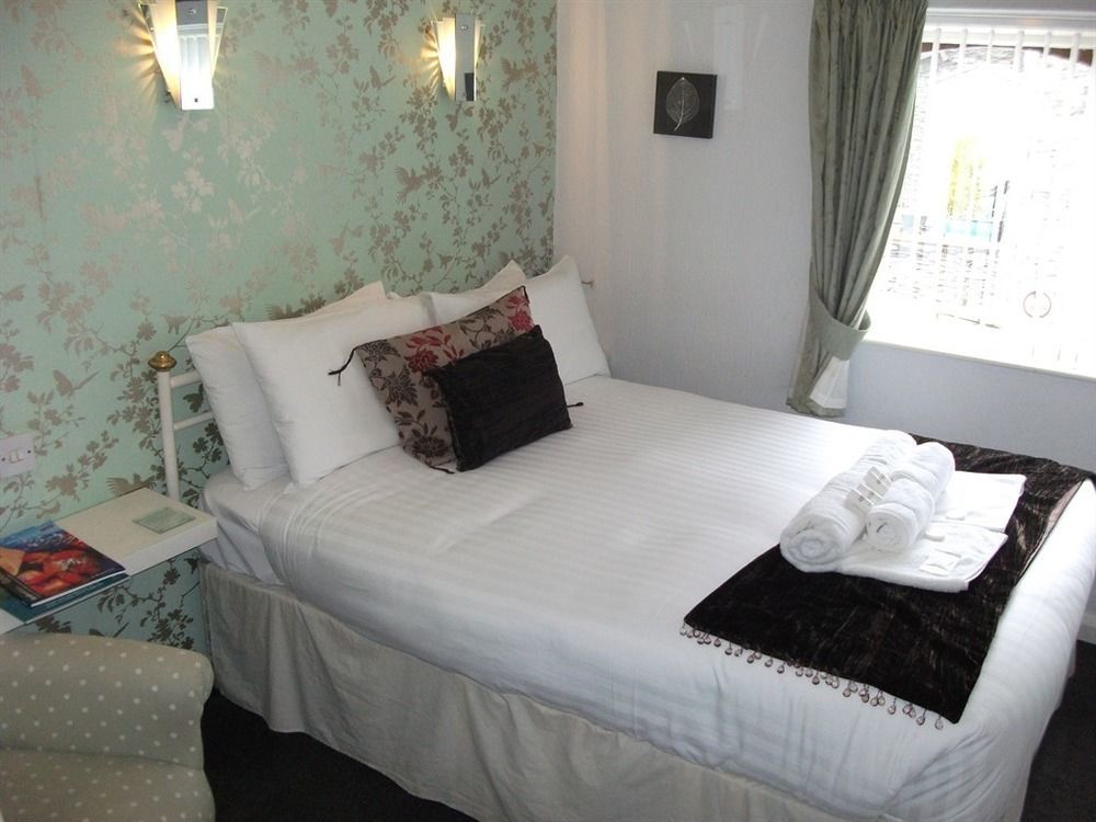 Cambridge House (Adults Only) Hotel Уиндермер Екстериор снимка